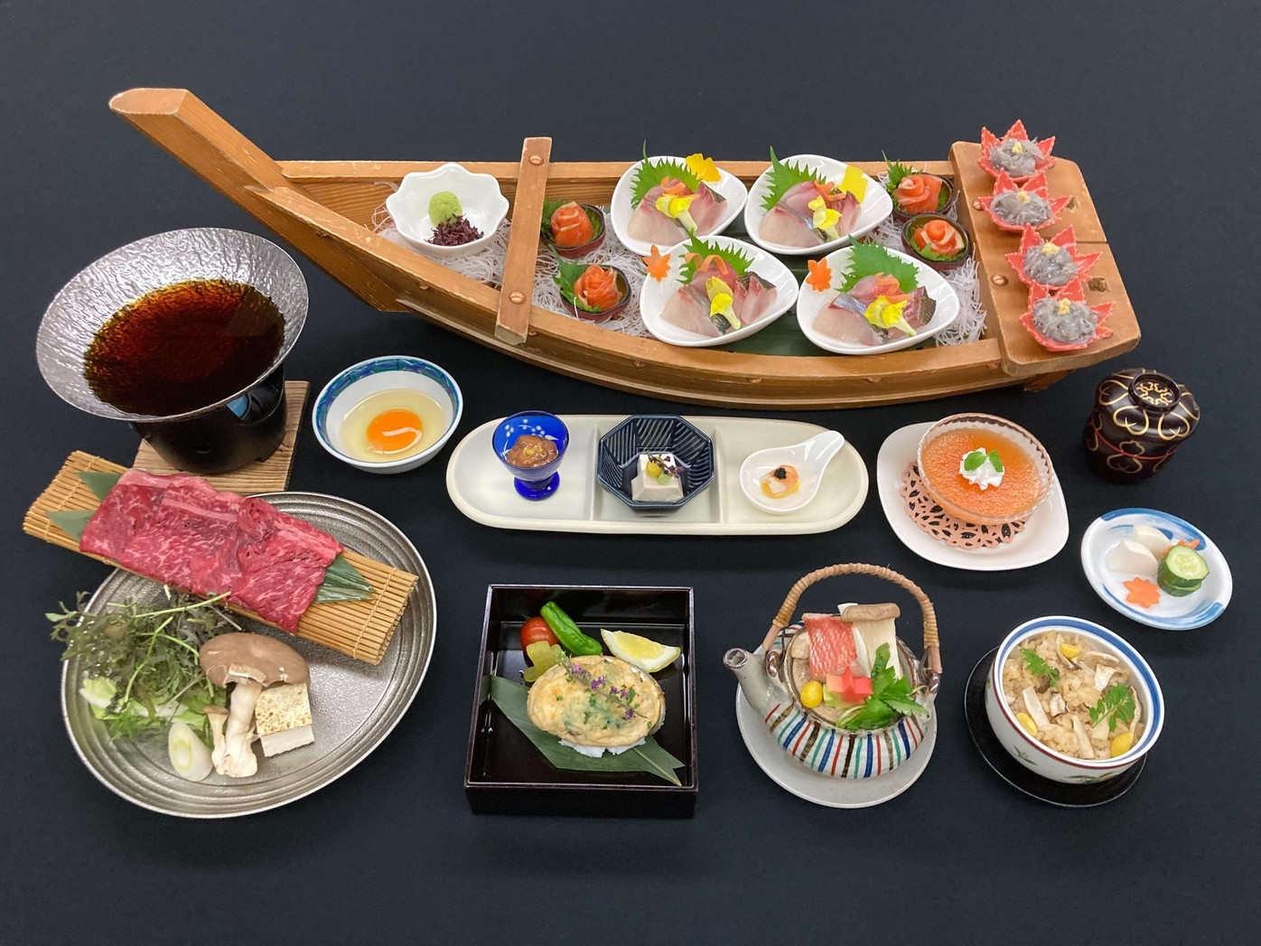 【夕食・朝食付】鮑茸クリーム焼きと国産牛すき鍋 地魚舟盛りおすすめ会席｜11月まで