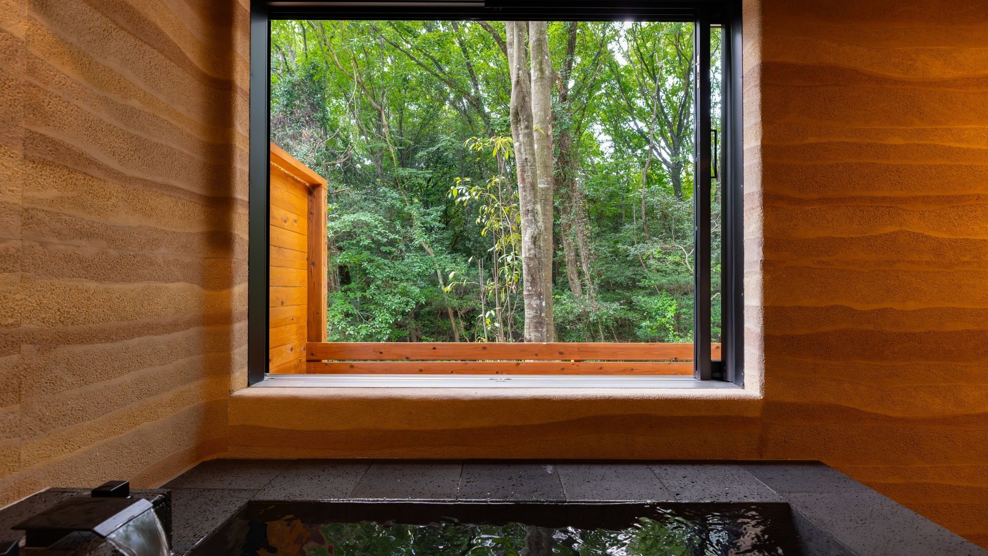 2024年7月リニューアル。プライベート空間で、気兼ねなく露天風呂をお楽しみいただけます。