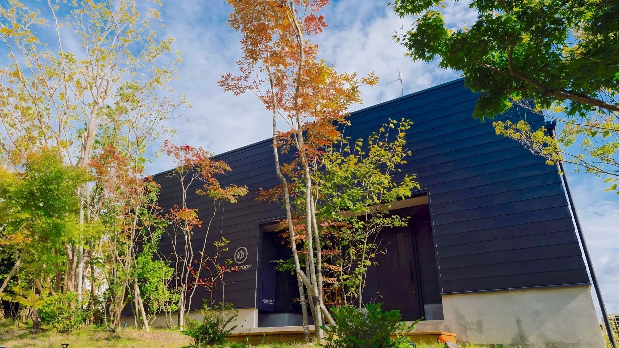 24時間利用可能な温泉棟。「美白の湯」で、心ゆくまで湯浴みを堪能してください。