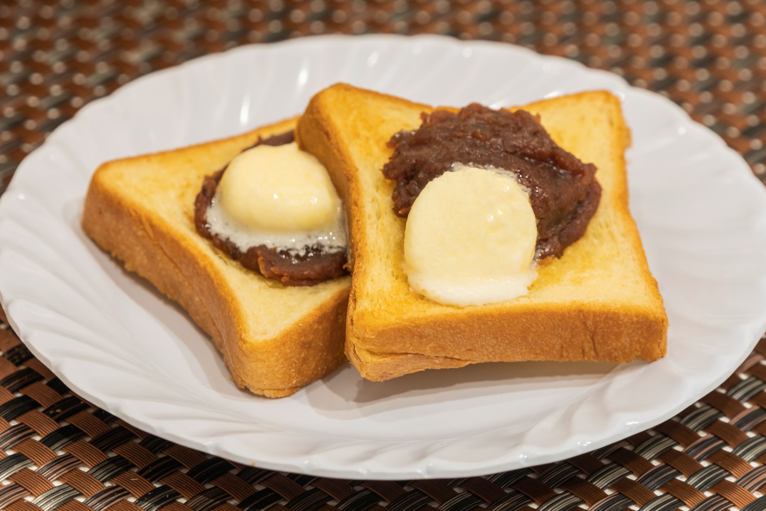朝食バイキング・小倉トースト　※イメージ