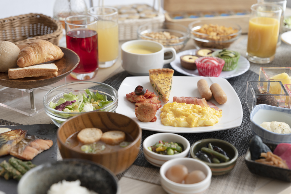 【朝食】和洋食イメージ　2階 レストラン(6時半~10時　最終入店 9時半)