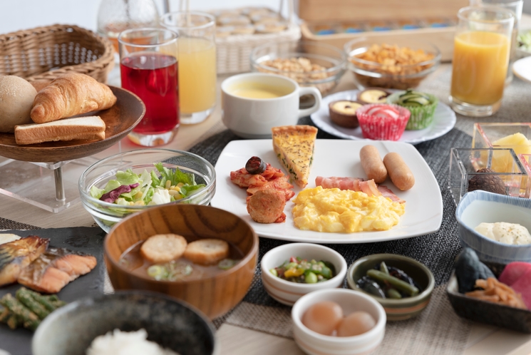 【朝食】和洋食イメージ　2階 レストラン(7時~10時　最終入店 9時半)