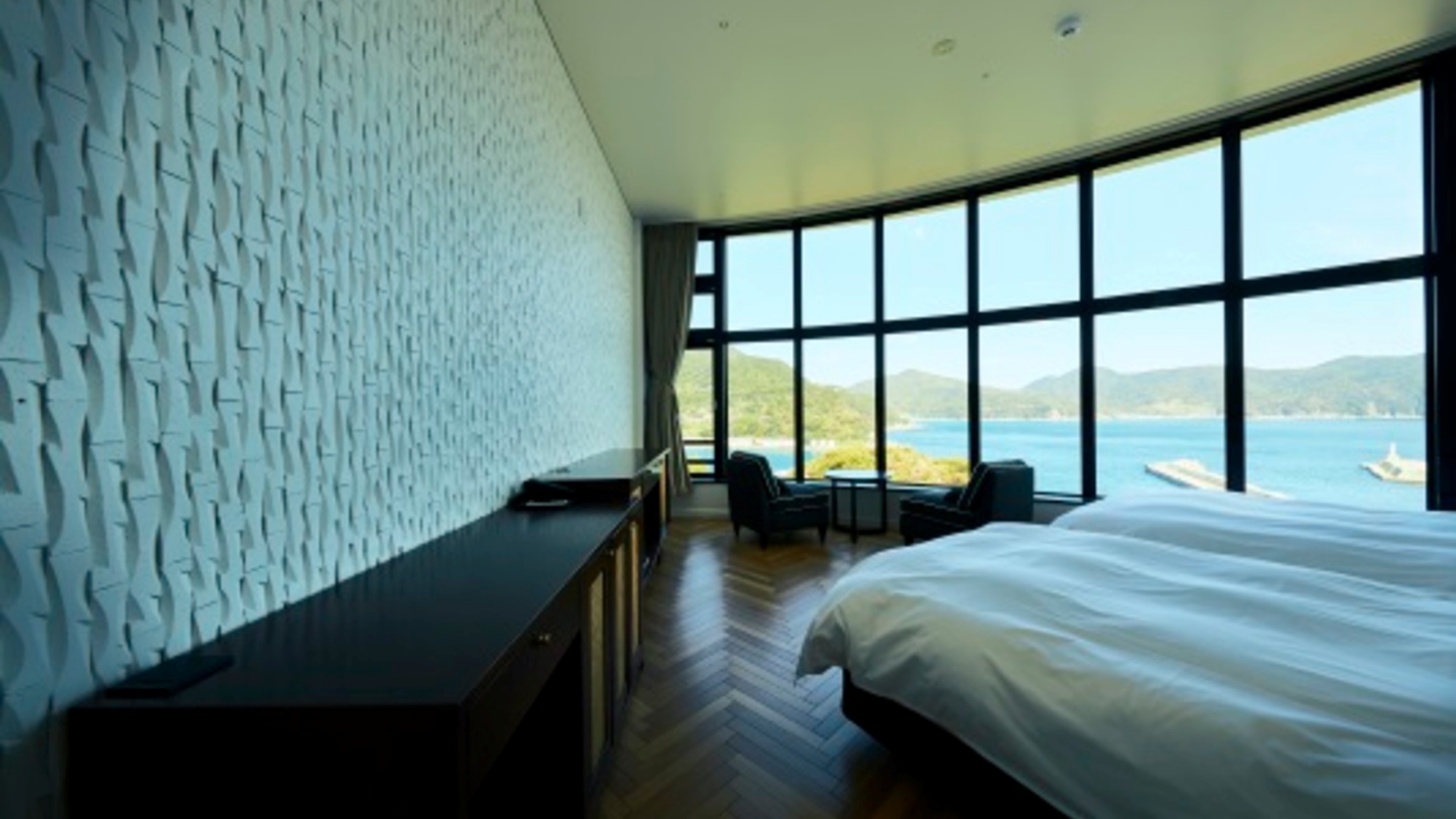 エグゼクティブ　オーシャンスイート／奈良尾と五島灘を一望するホテルマルゲリータ奈良尾自慢のスイート