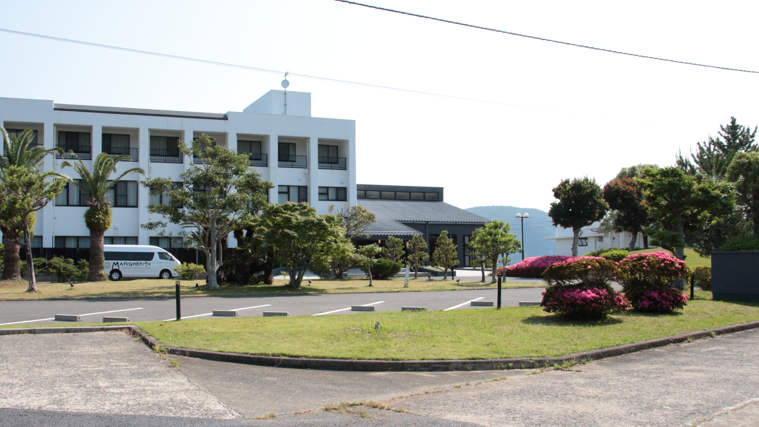 外観／五島列島リゾートホテルマルゲリータ奈良尾　奈良尾港より車約5分の距離です。