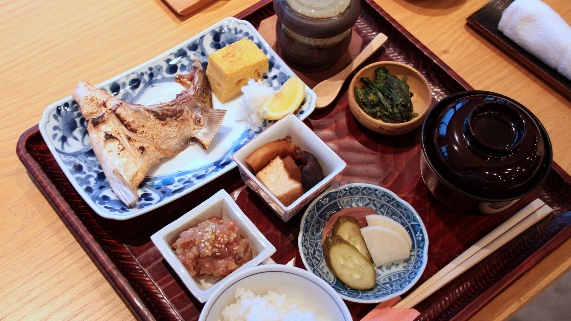 朝食／五島の食材を基本とし、ご滞在の日数に応じてアレンジしたご朝食をご用意いたします。