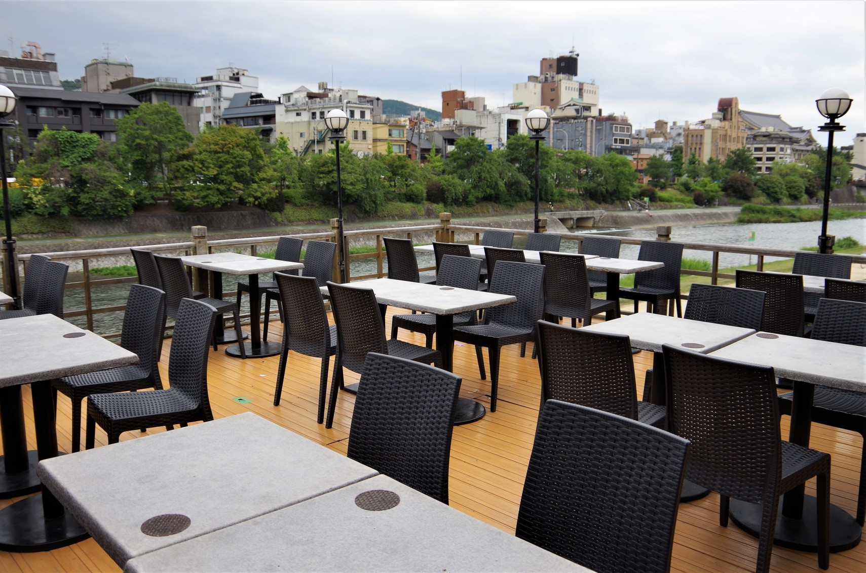 【1日1部屋限定 1泊夕食付】京都鴨川納涼床夕食付き宿泊プラン　みます屋本店20:00~22:00