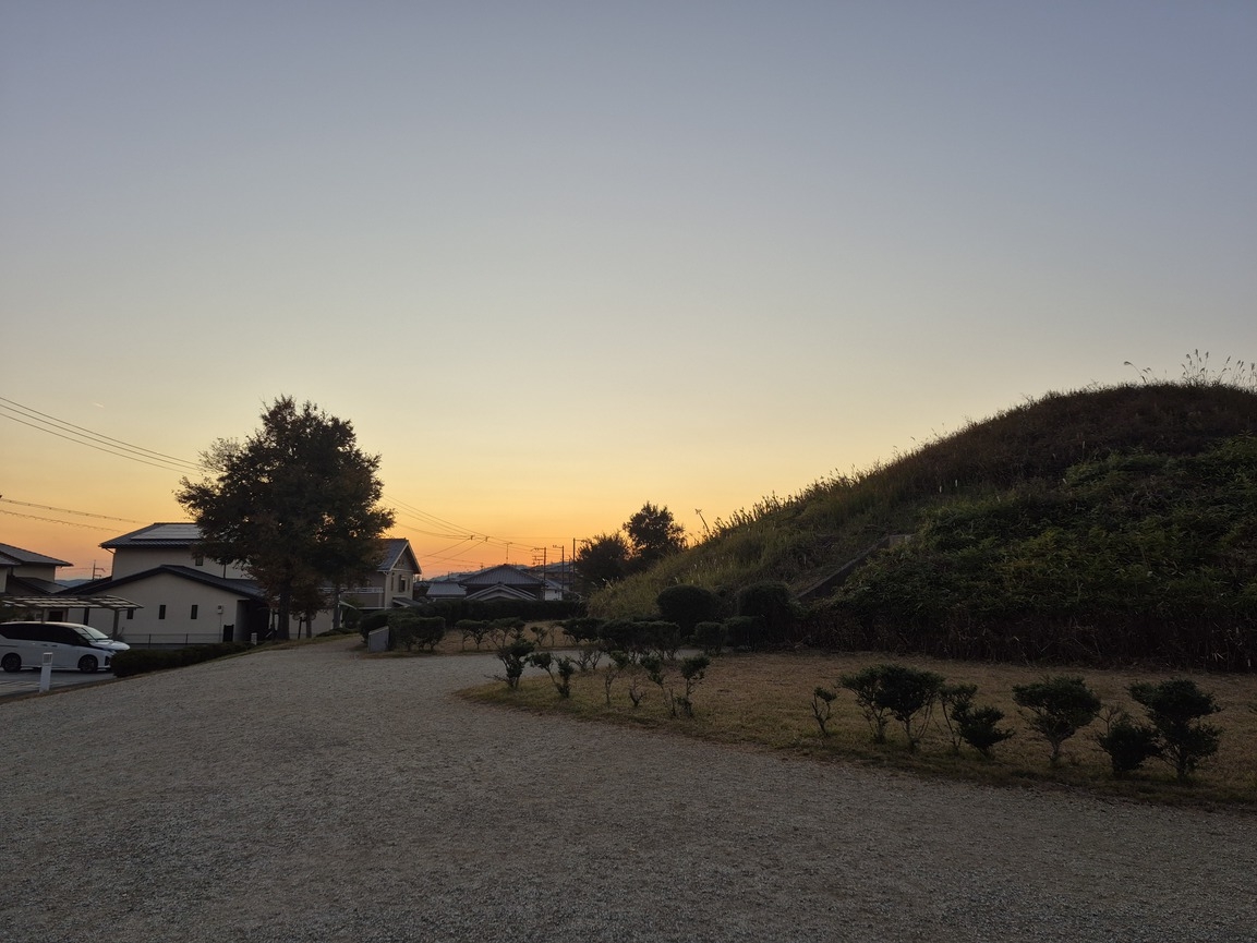 【古墳ツアー｜スタンダード】大和懐石｜藤ノ木古墳イブニングウォーク｜法隆寺語り部ツアー付（別途予約）