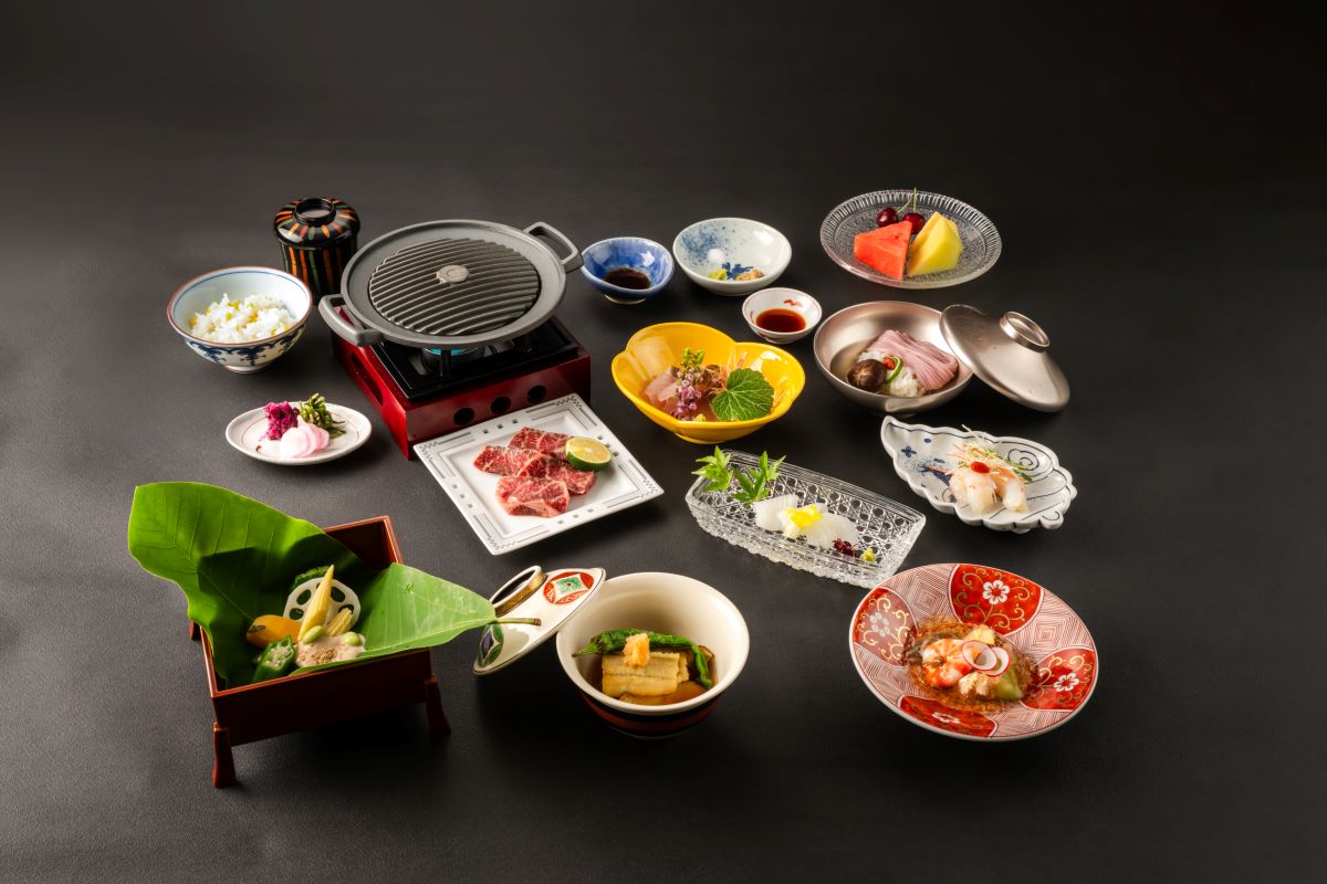  【特選極懐石】夏・厳選した素材を贅沢に用い、匠の技が織りなす至高の懐石料理をご堪能ください。