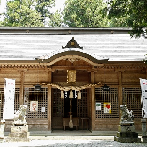 宍粟市には日本酒発祥の地の言い伝えが残されている庭田神社がございます