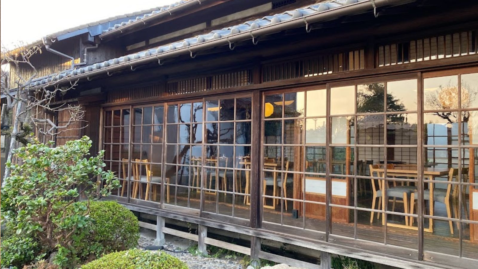 【外観】太宰府市の重要建造物に指定されている古香庵のダイニング。