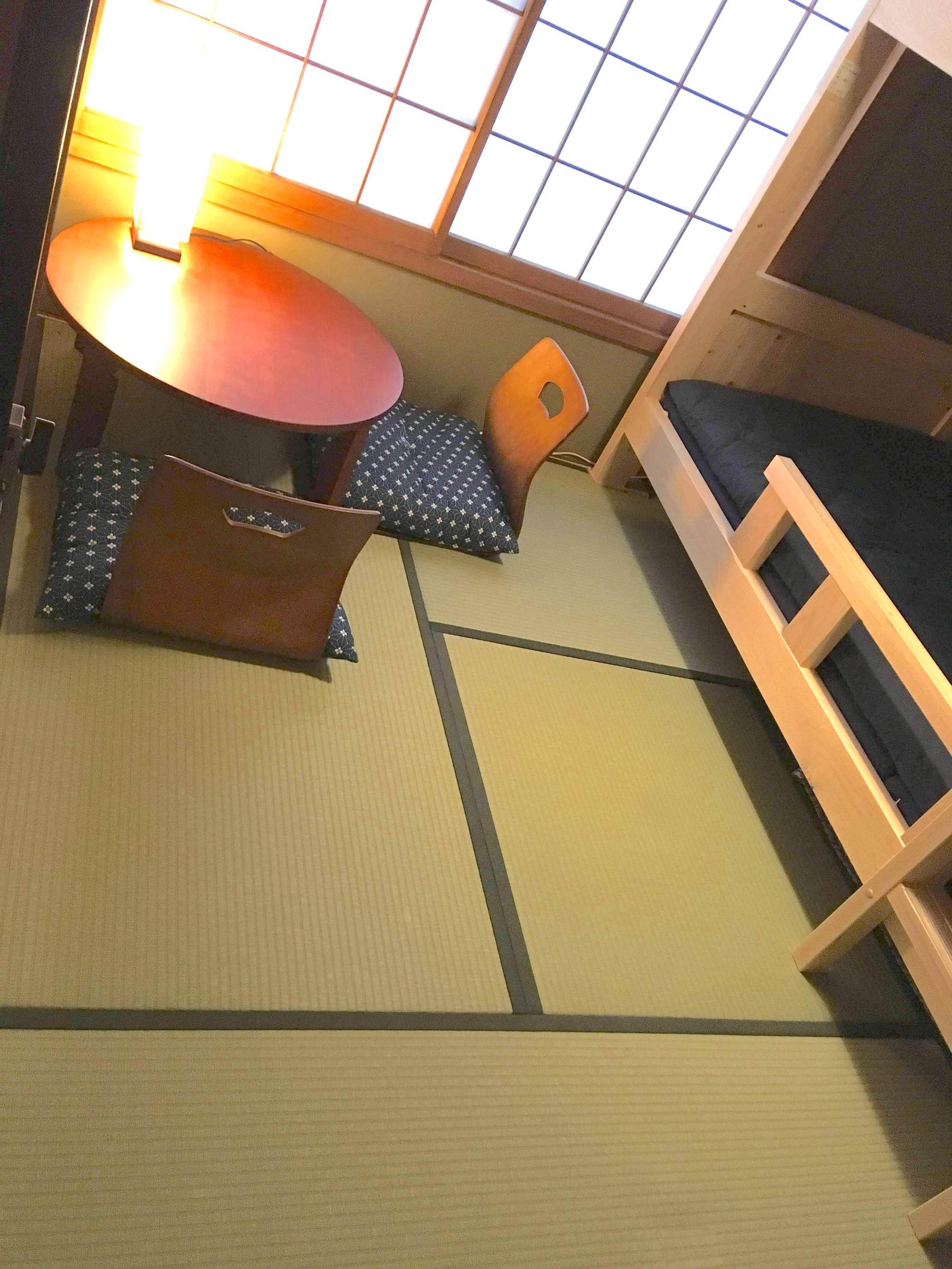 個室 [ベッド和室B 4.5畳 - ヒノキ2段ベッド 1台] - 最大2名様