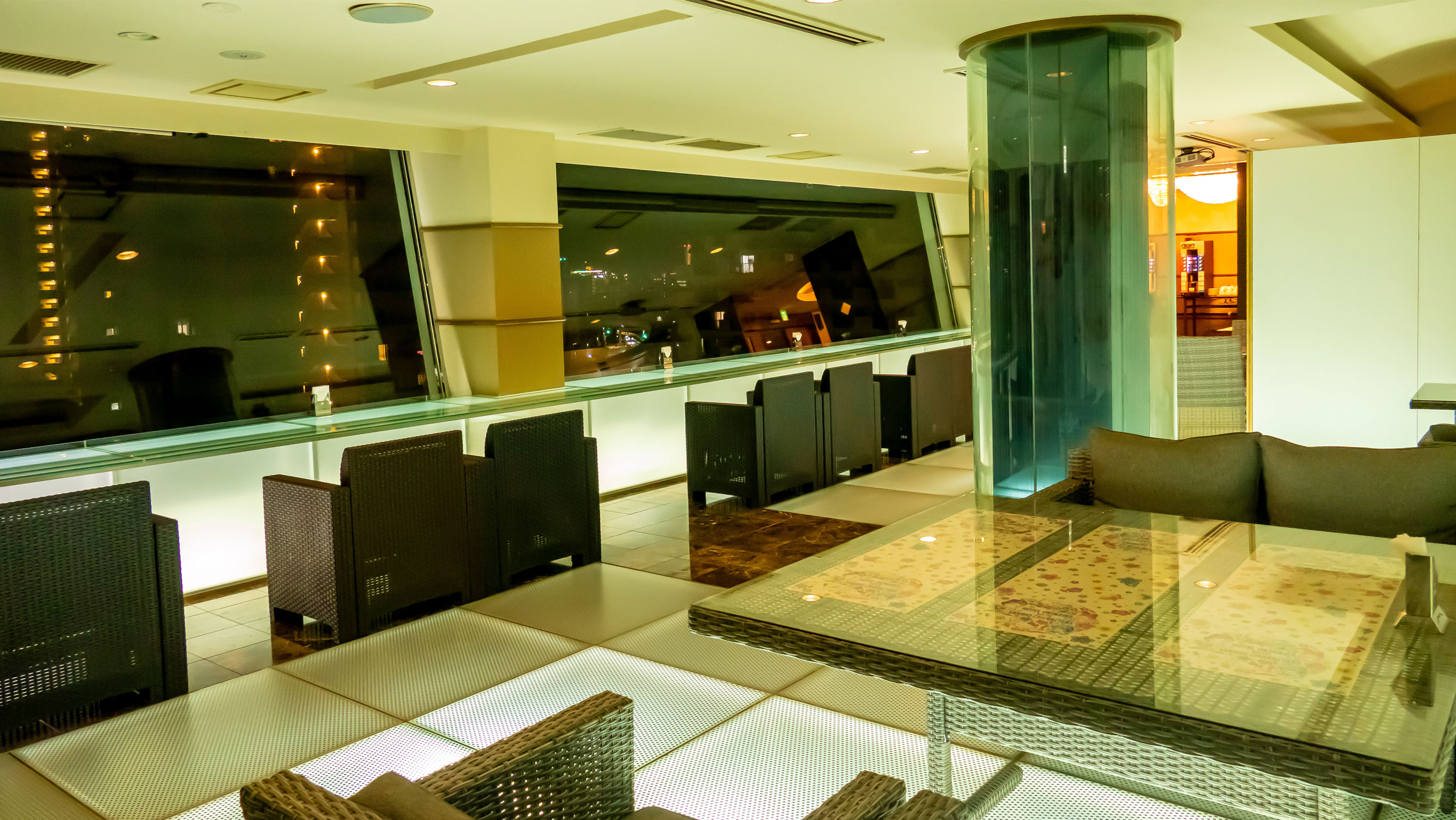 スイートラウンジ（10F）