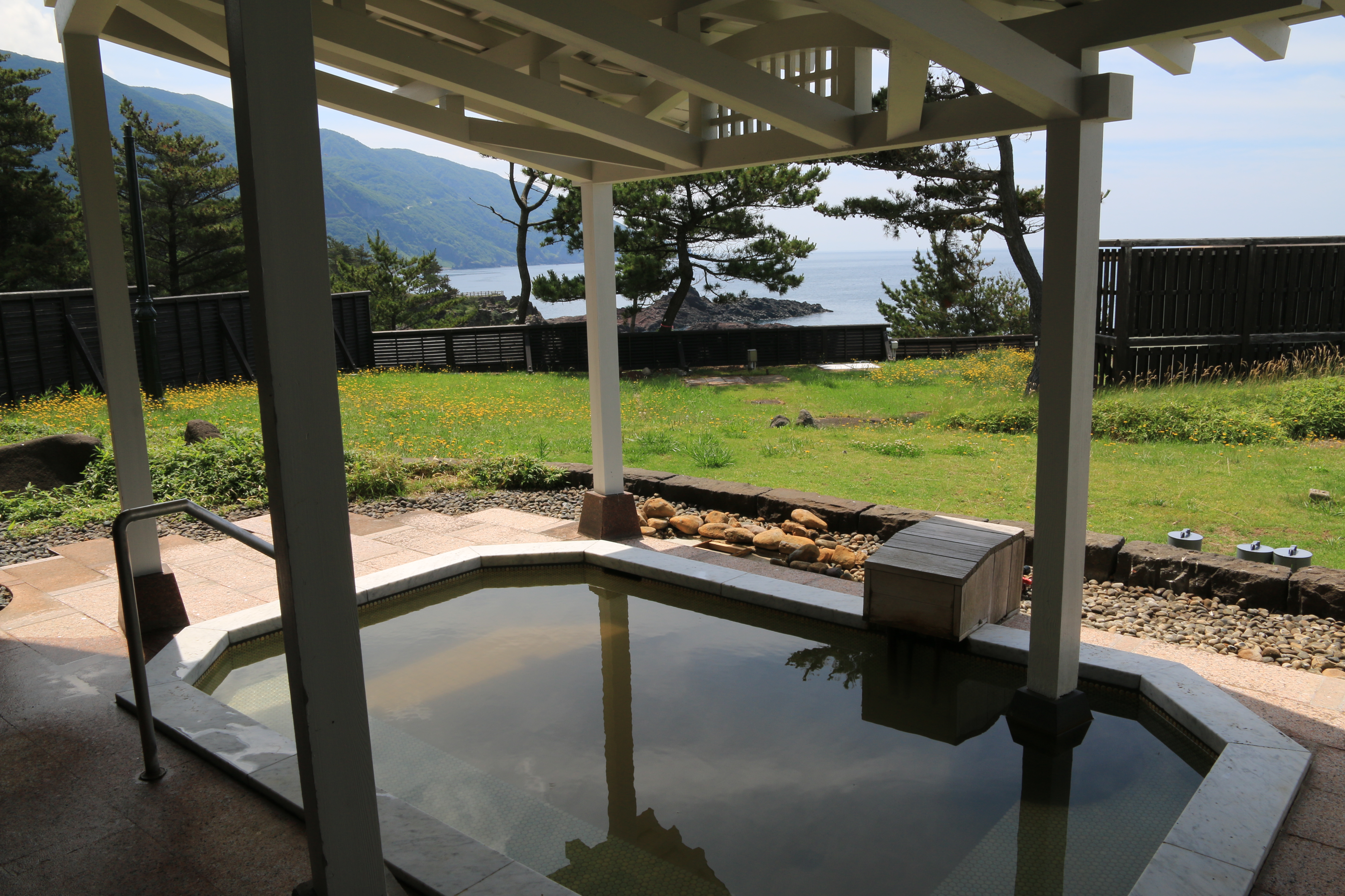 男鹿リゾートホテル きららか 宿泊予約 楽天トラベル