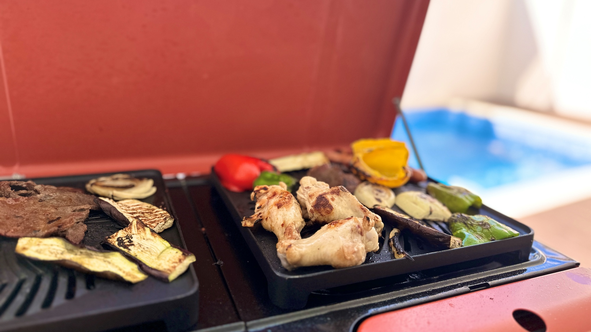 プールサイドでBBQが可能