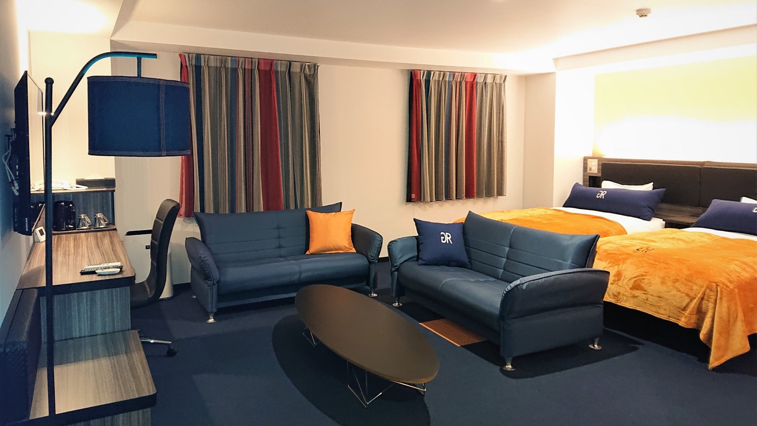 ユニバーサルツイン