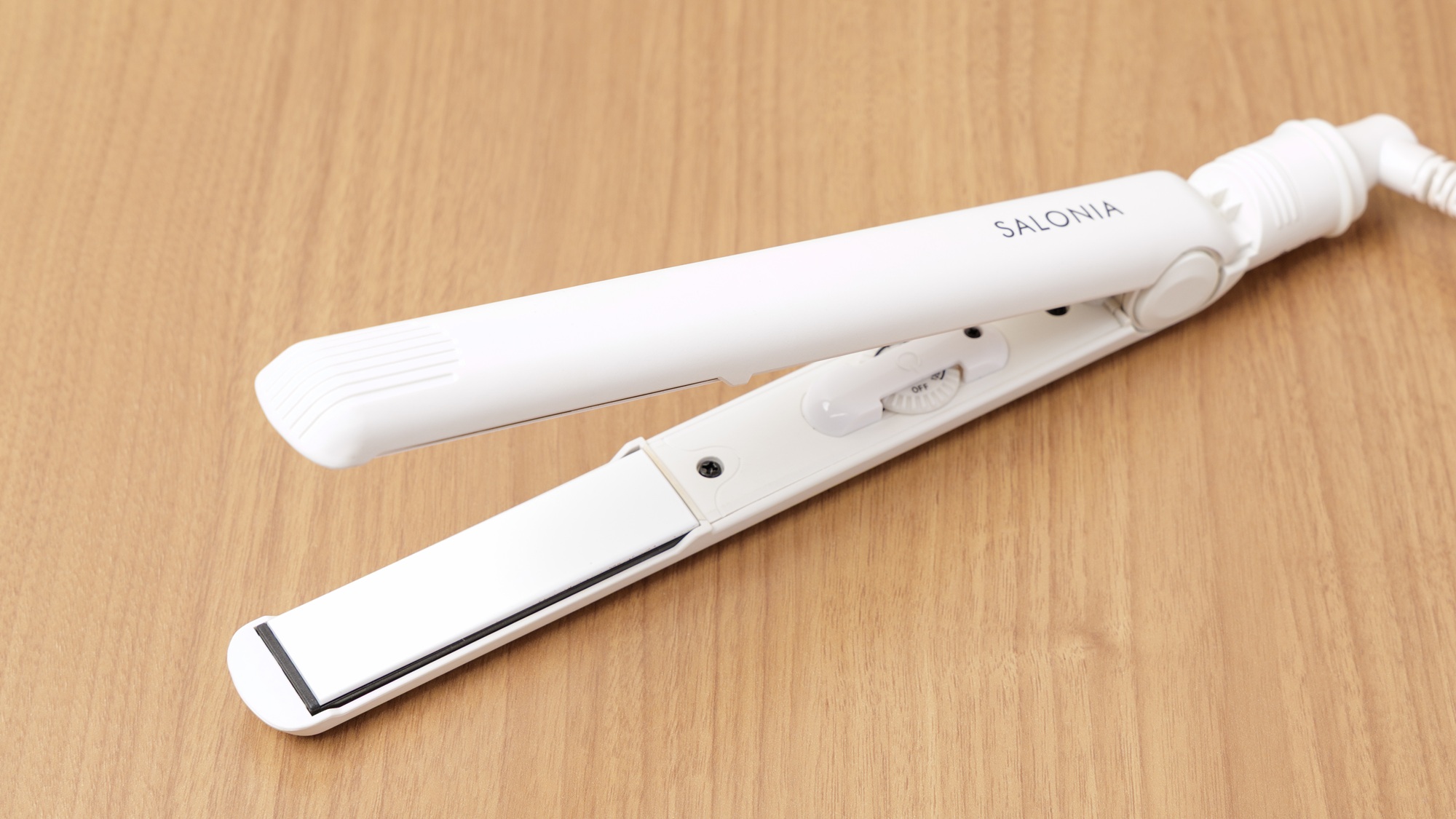 女性には嬉しい！有名ブランドのヘアアイロンを貸し出ししております。