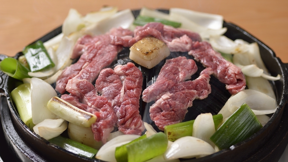 【プレミアムジンギスカン】希少種「国産サフォーク羊」に舌鼓♪幻の羊肉で極上ジンギスカン体験／夕朝食付