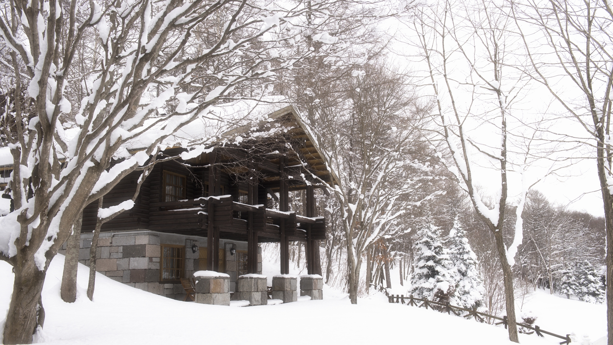 コテージ外観　※冬イメージ