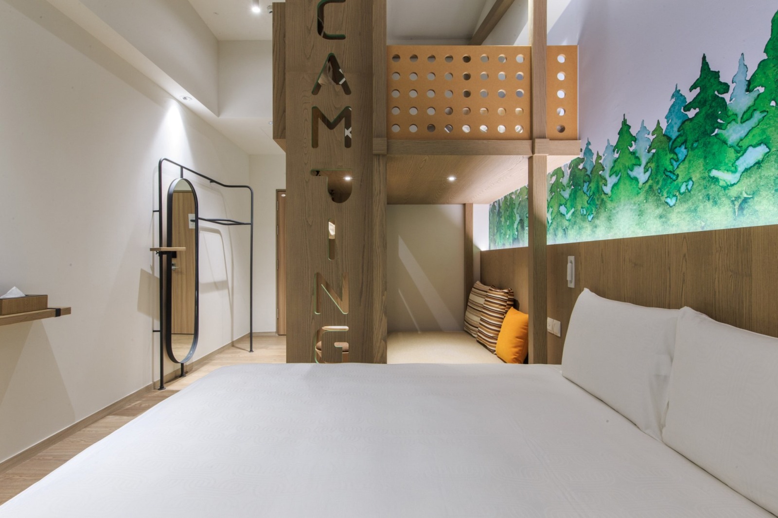 プレミア3人部屋【ロフト付】