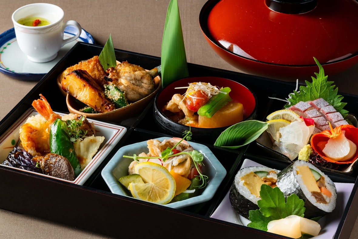 【2食付き】夕食は箱膳料理プラン