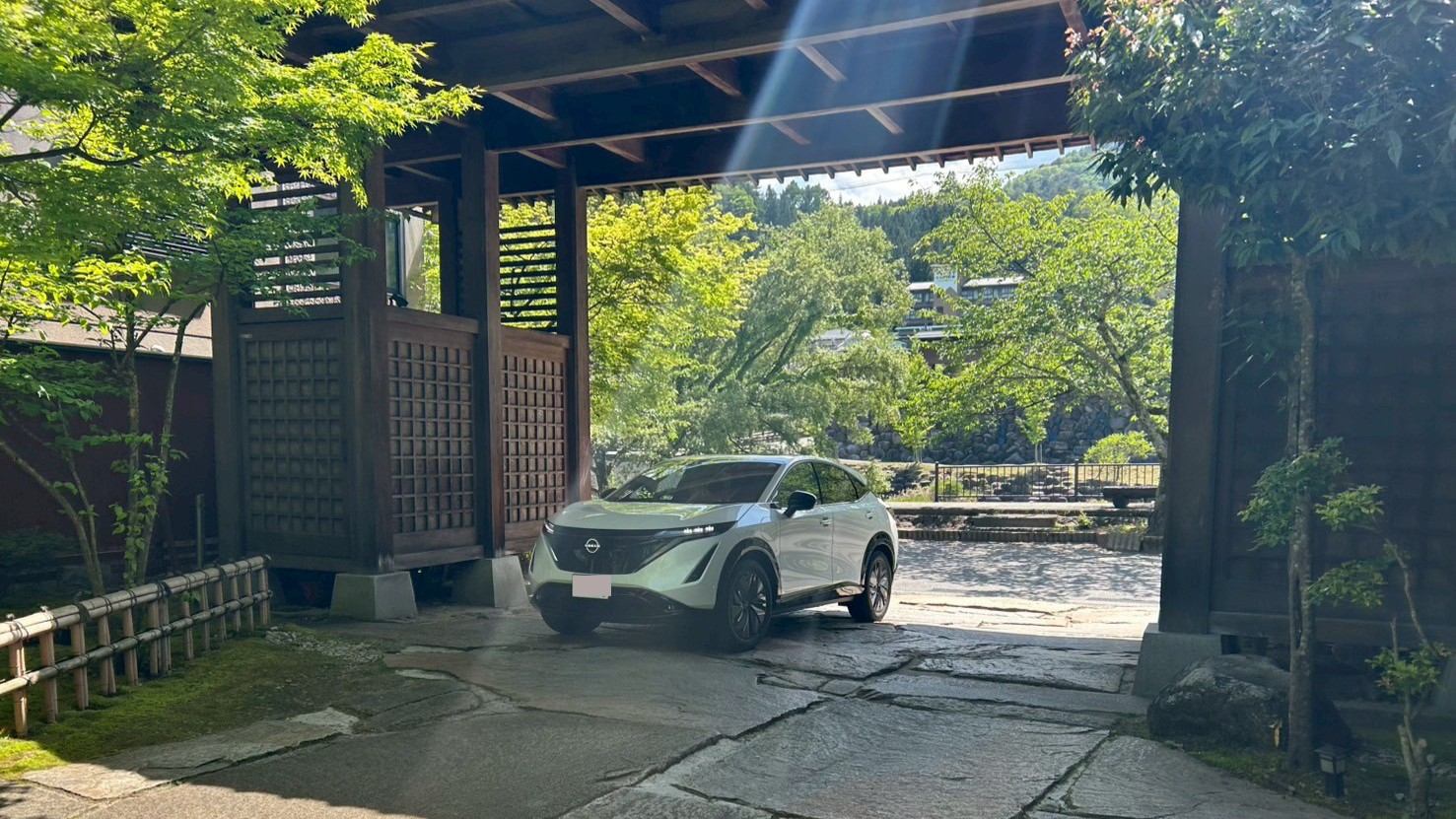 お車でスムーズにチェックイン