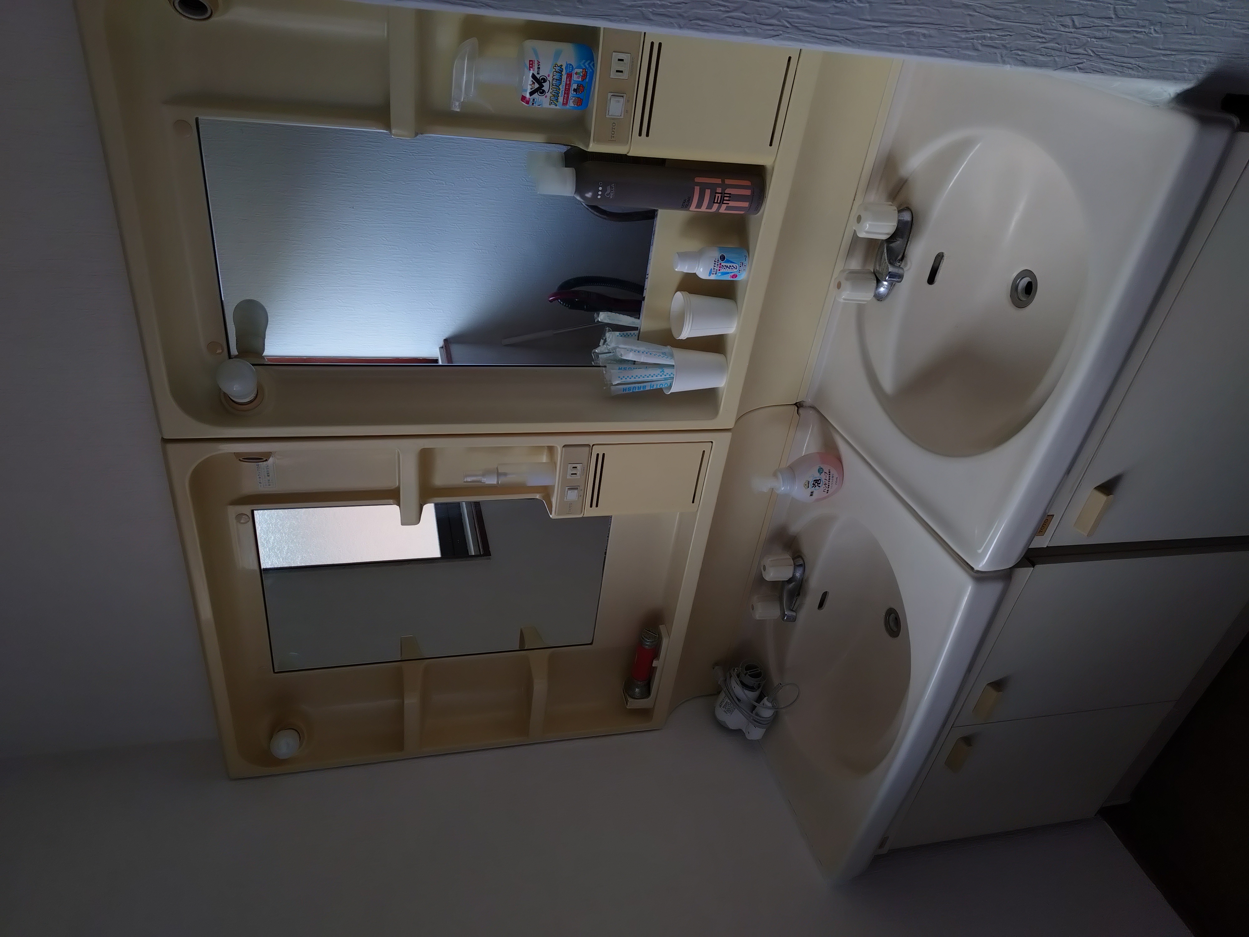 シングル室　共用洗面台