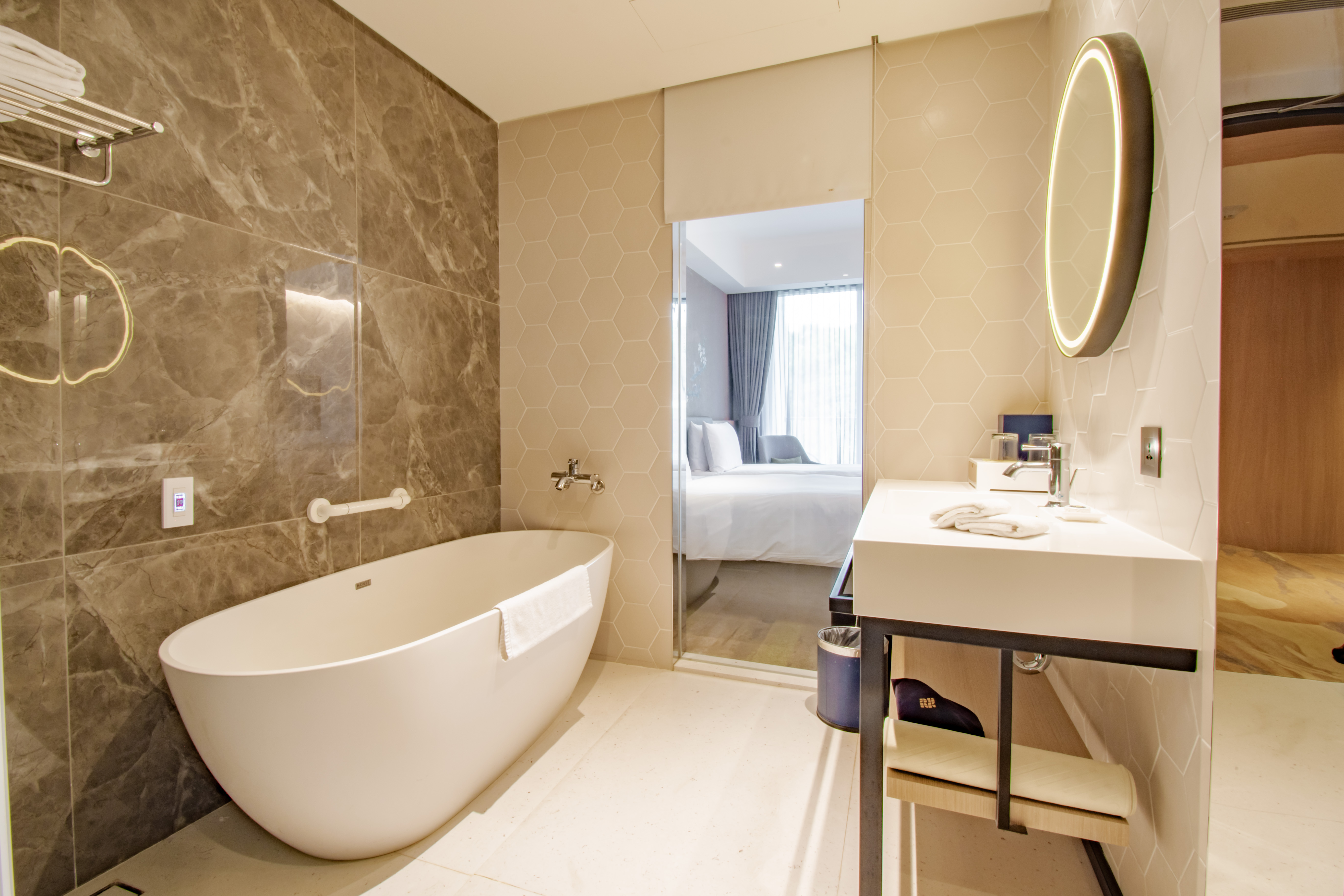 スタンダードツインルーム（浴室）