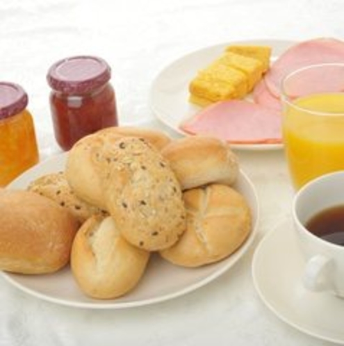 【バイキング朝食】ヨーロピアンブレッドをぜひお召し上がりください。