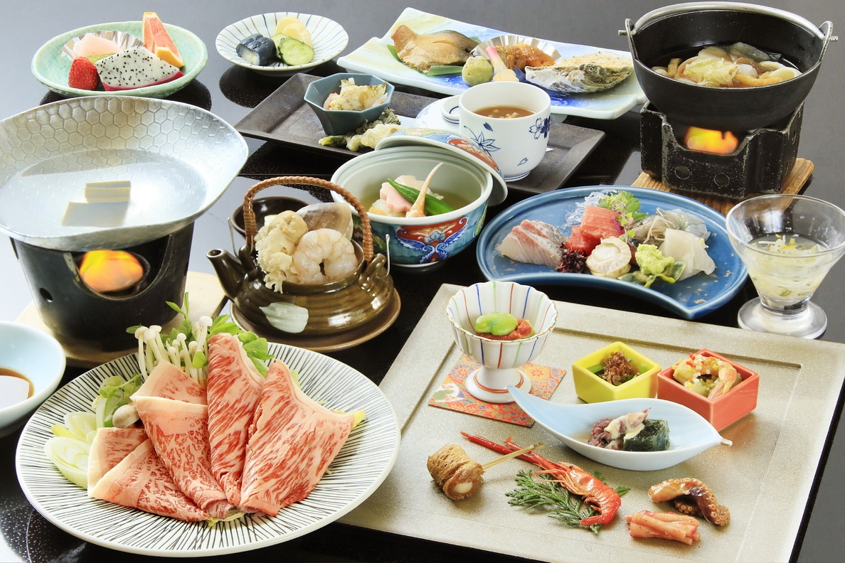 【朝夕部屋食】名湯「黄金の湯」を独占☆心洗われる源泉かけ流しと至福の景色付きお部屋食プラン♪