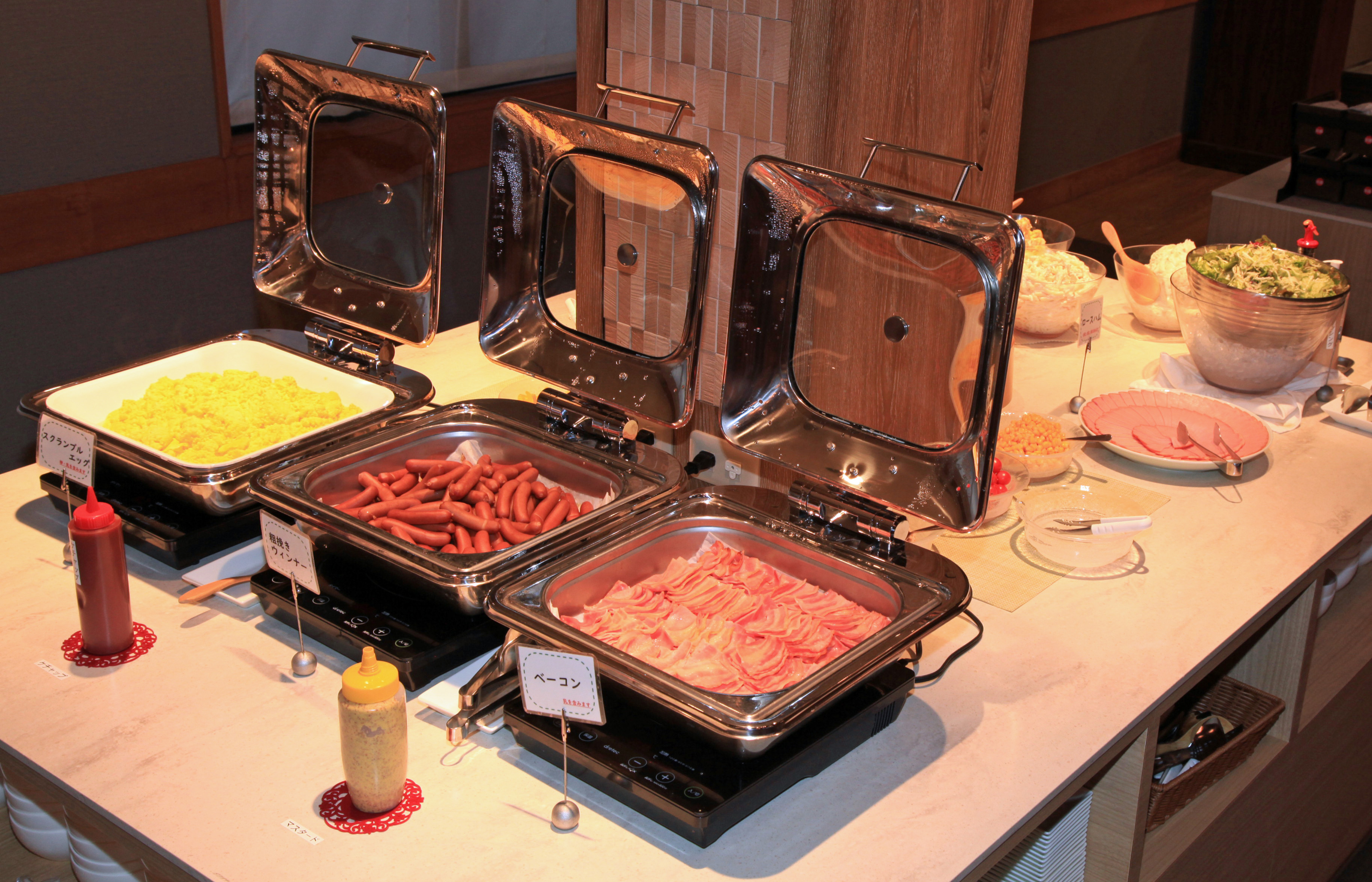 朝食ビュッフェ（一例）