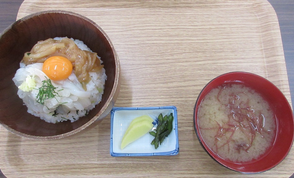 名物のいか様丼