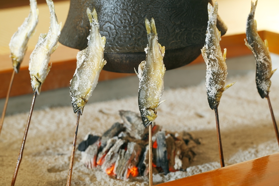 【自慢】天然わさび鍋。名湯温泉で天然抗菌＆美肌!(⌒∇⌒14品コース【清流女王あまご】贅沢骨酒付き♪