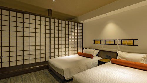 *【ツイン和洋室（イメージ）】襖で仕切ることもできますので、ファミリーやグループ旅行にオススメです。