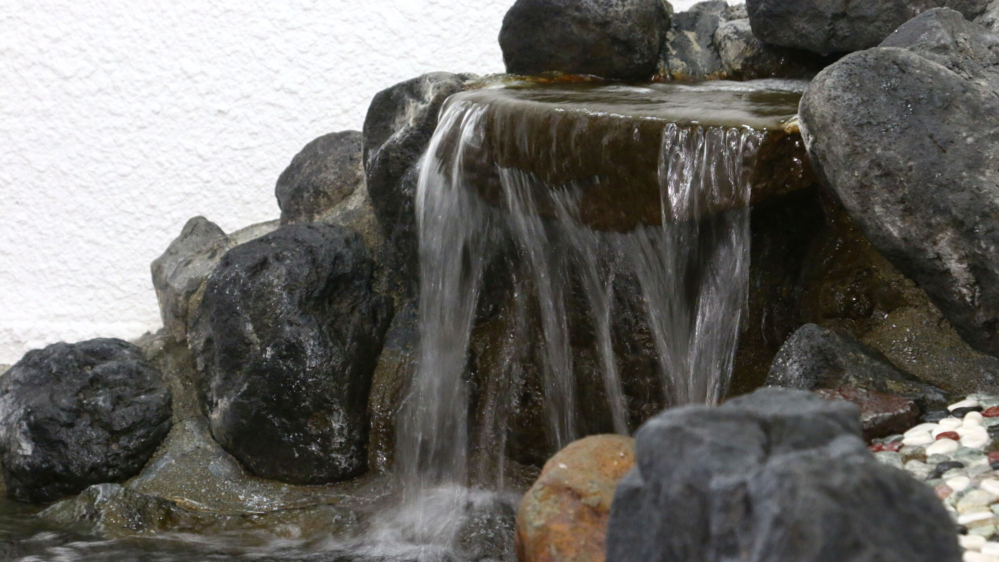 源泉かけ流し温泉でごゆっくりお寛ぎください♪*