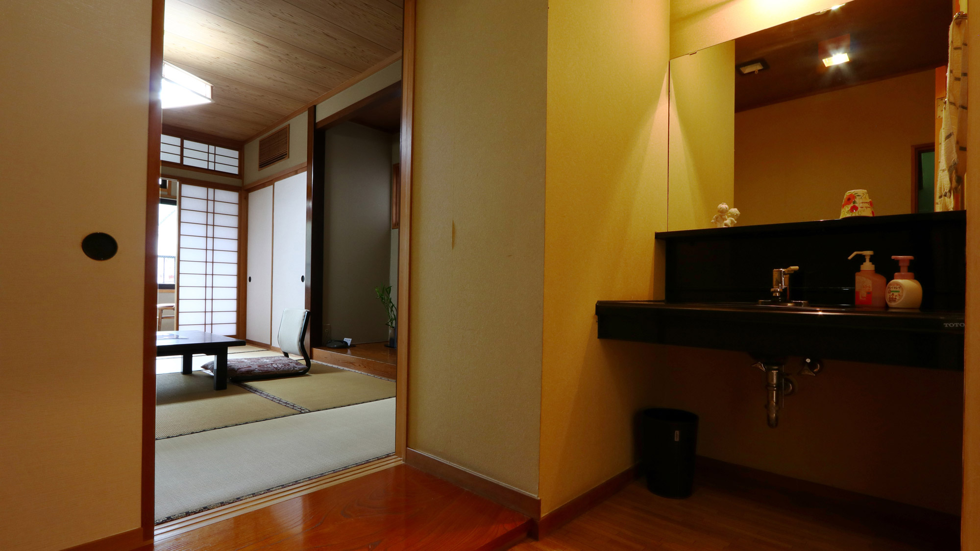 客室_楓_和室7.5畳＋広縁*