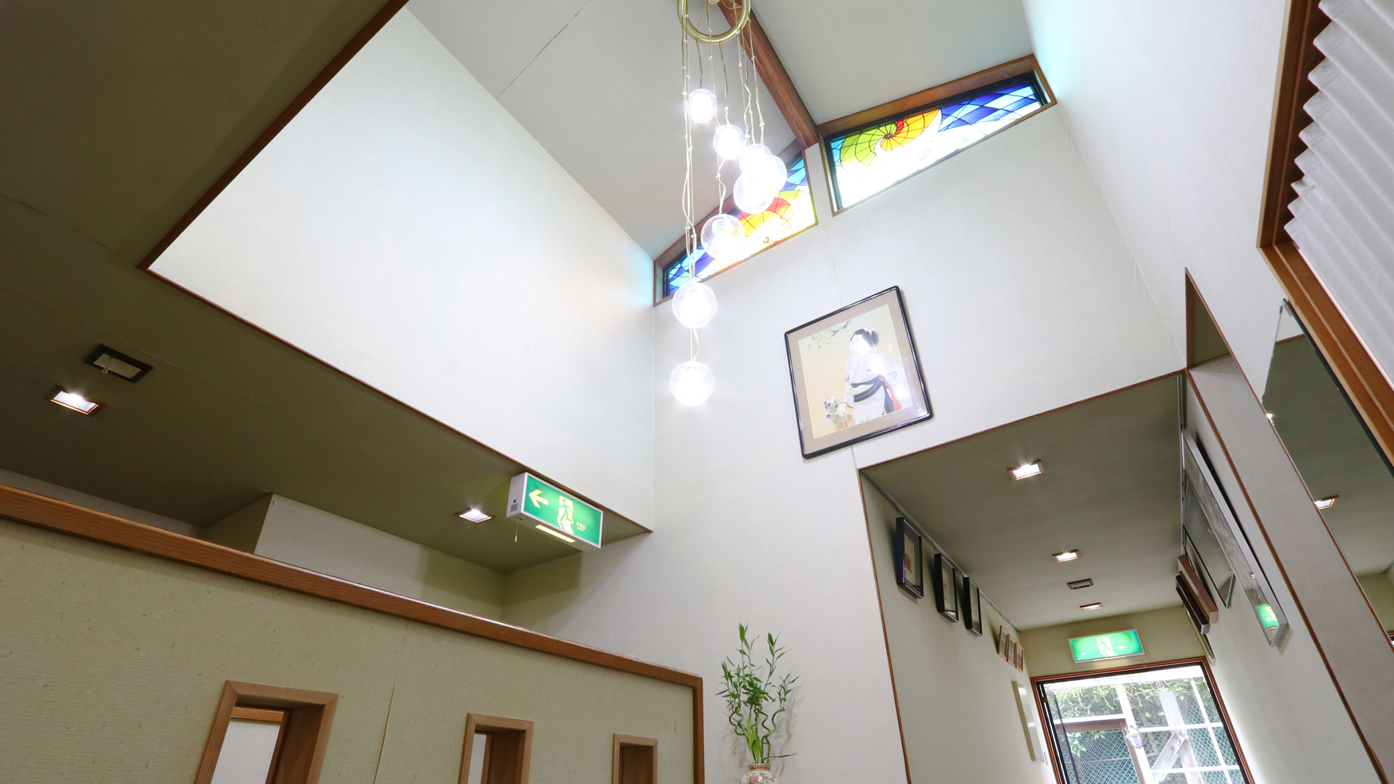 施設_本館2F廊下*