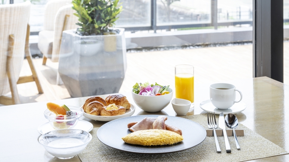 【30日前までのご予約限定】みなとみらいの海の上で過ごすラグジュアリーステイ（朝食付き）
