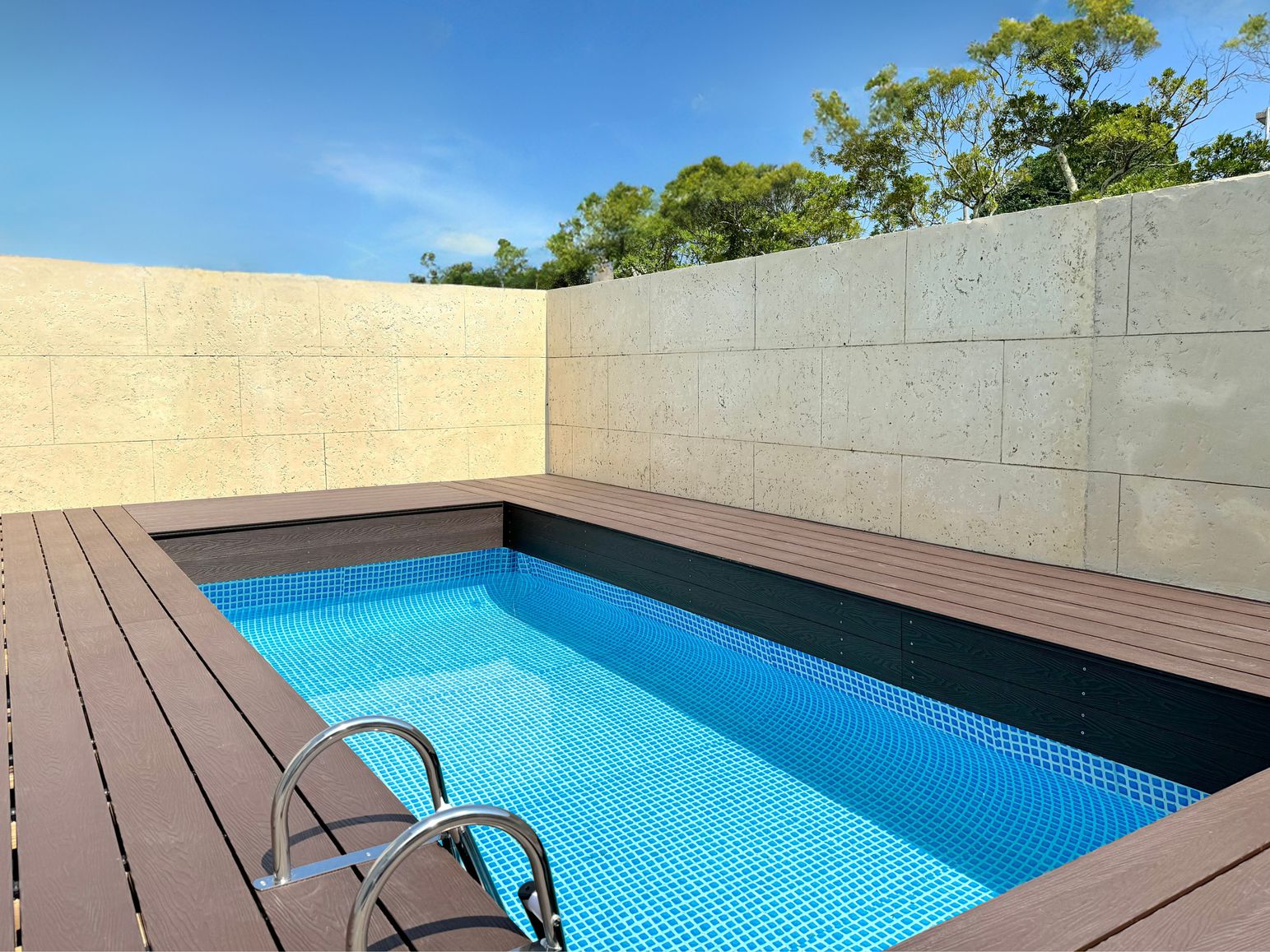 Ｃ棟：プライベートプール