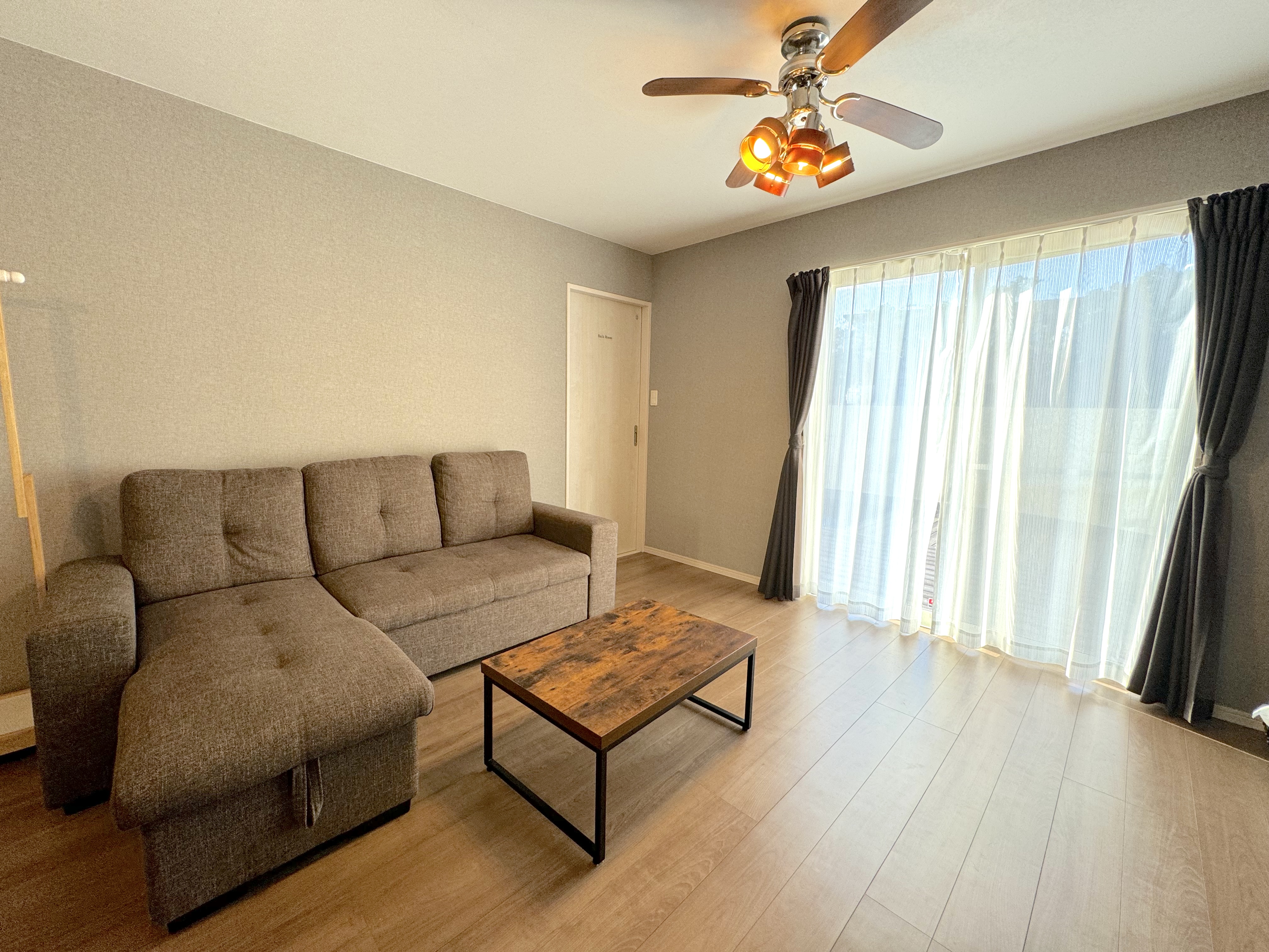 C棟：リビングダイニング