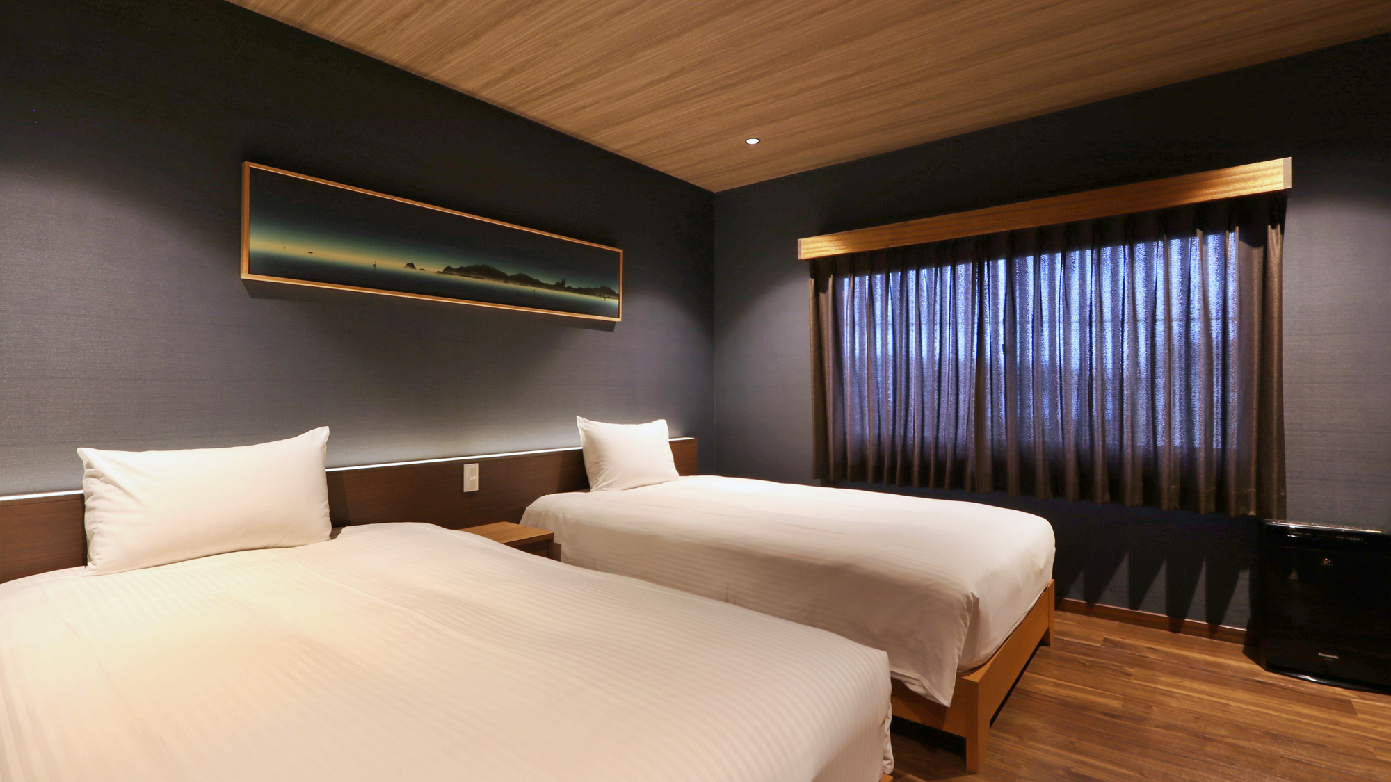 落ち着いた雰囲気の寝室 (1)