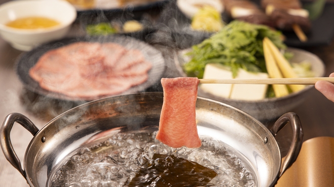 「鍋と寛ぎ日和」〜前菜から始まる多彩な鍋コース・乾杯ドリンク付き