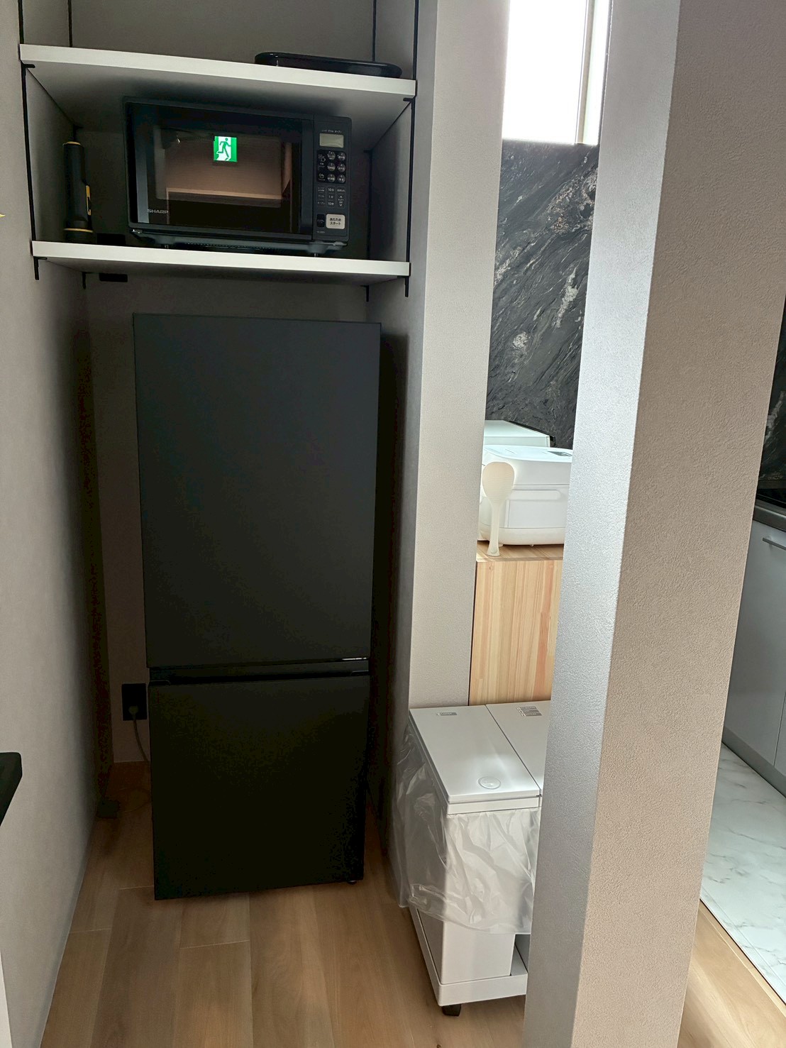 冷蔵庫、電子レンジ