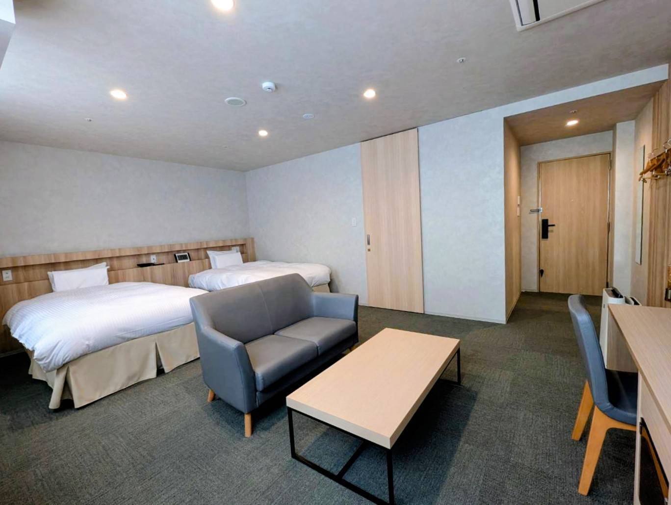 ラージツインルーム　34平米　2名利用時