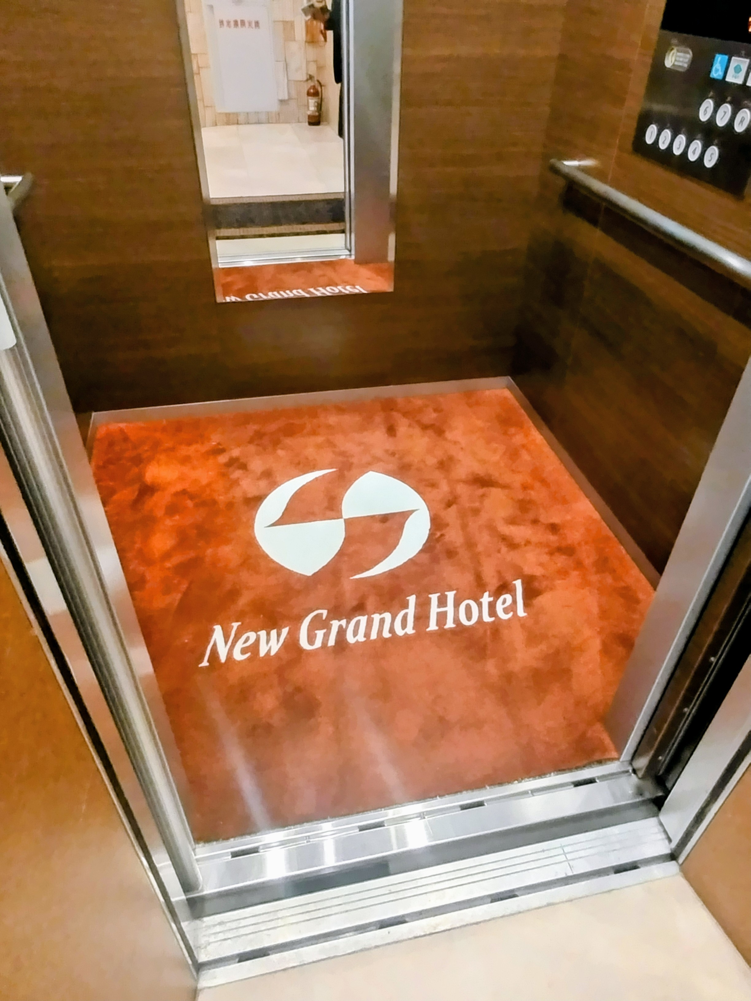 客室用エレベーター