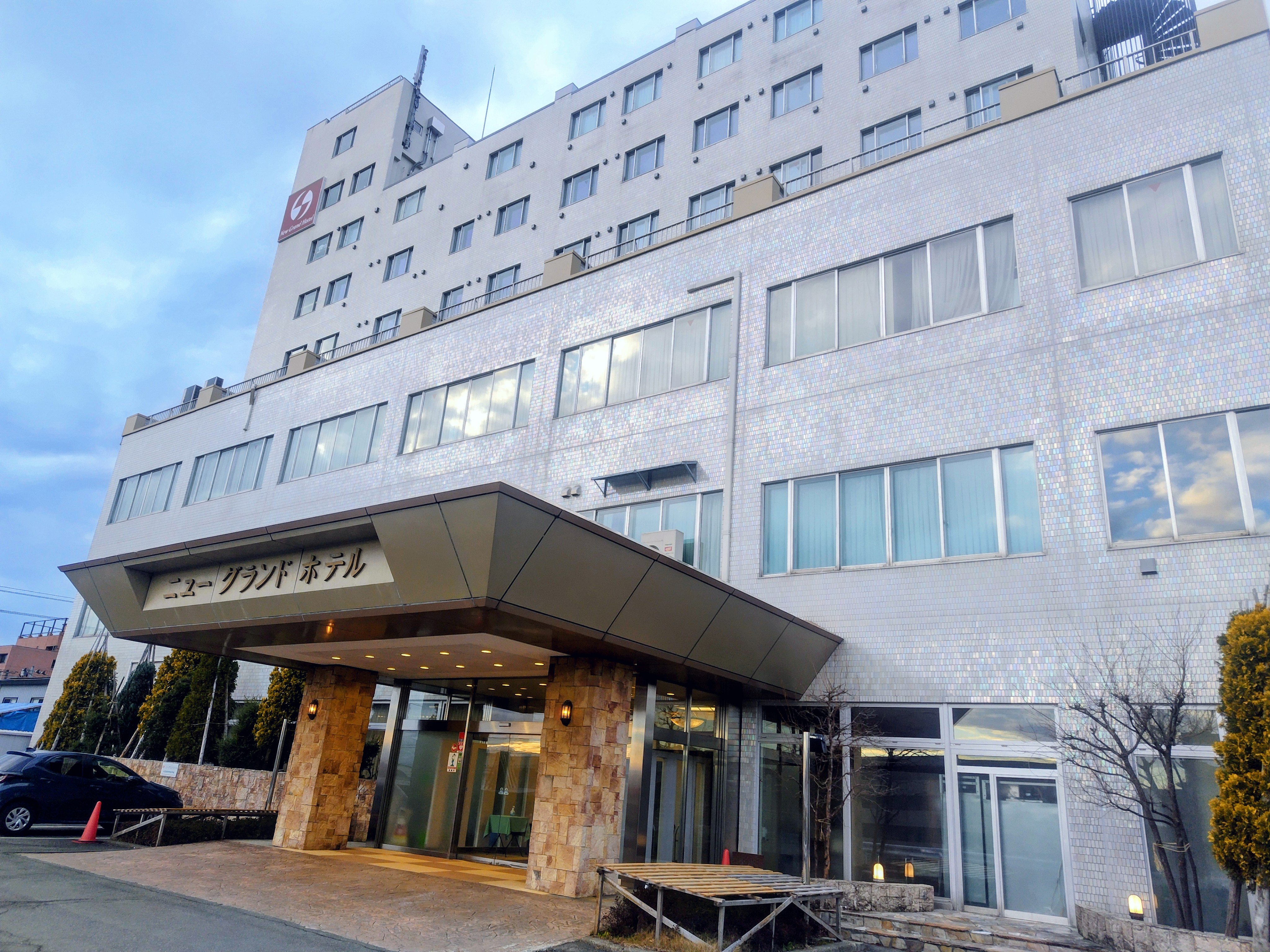 ホテル外観東側　2025.12月撮影