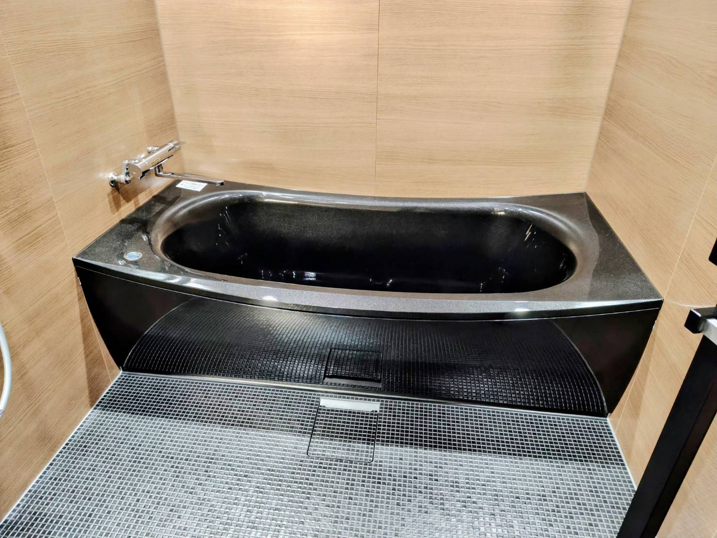 コンセプトルーム（ブラック）浴槽