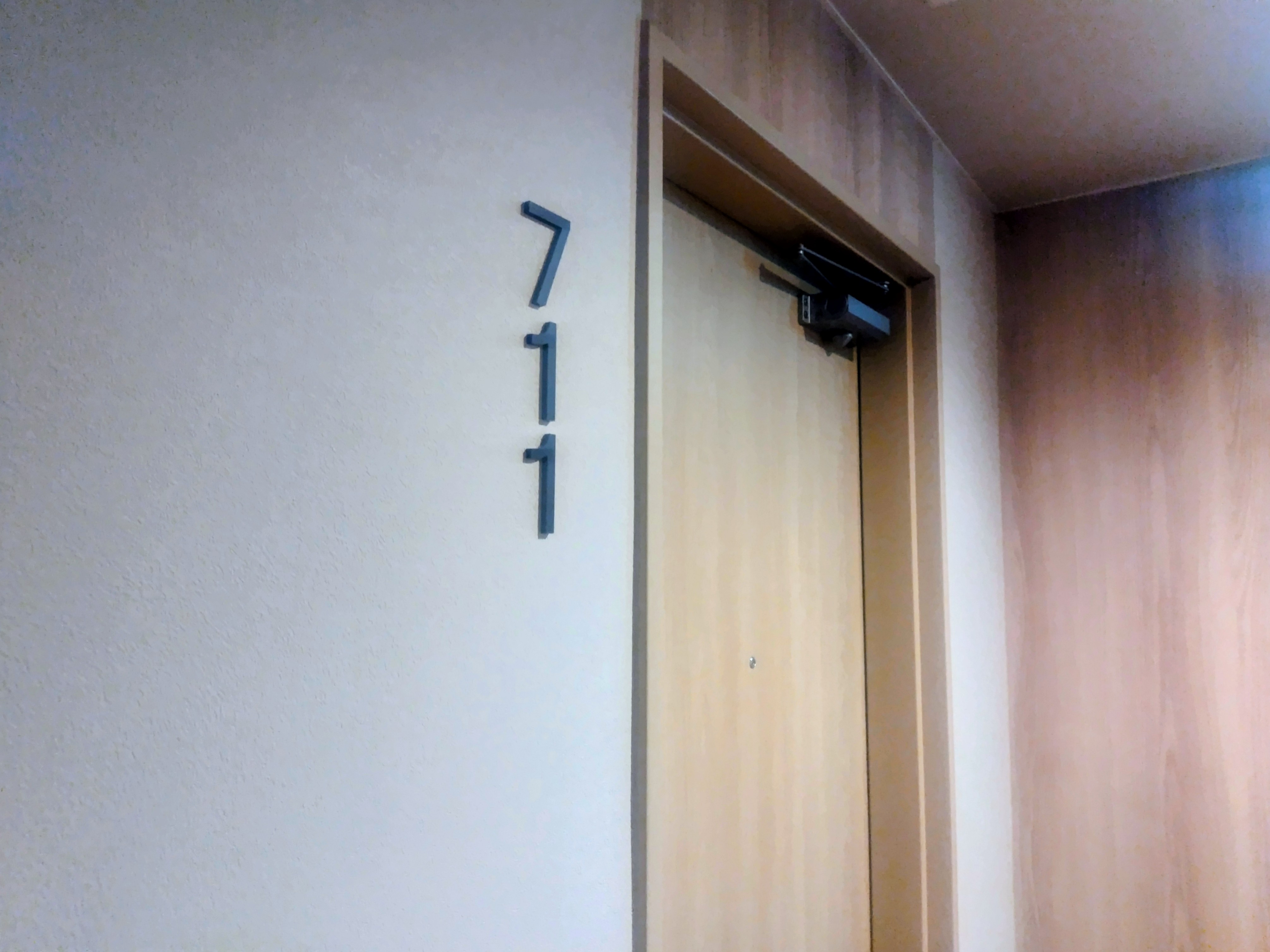 ルームナンバーサイン