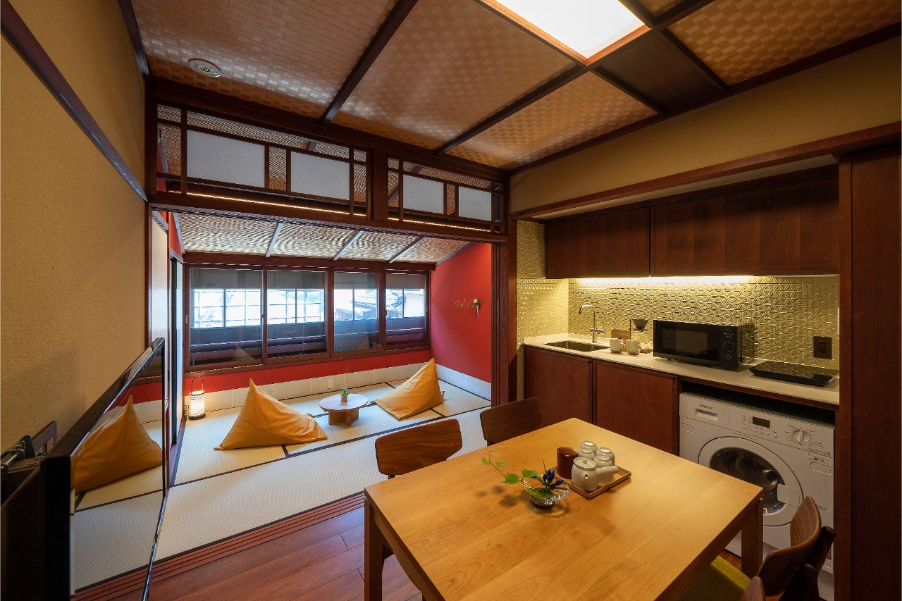 八百（キッチン・ダイニング）