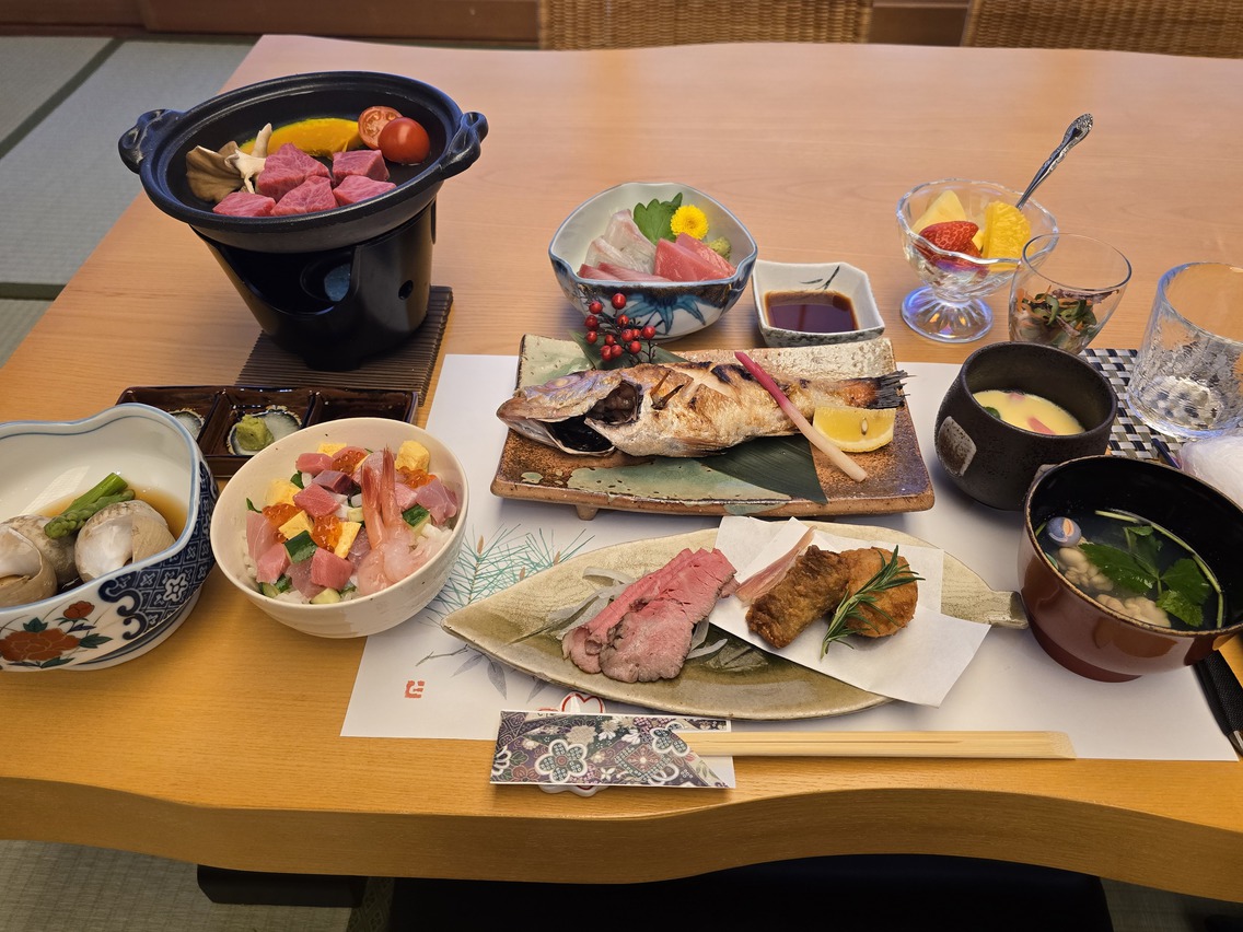【1泊2食付き】☆館内で食べる若狭牛とのどぐろの特選会席プラン のんびりひろびろ 和室12畳