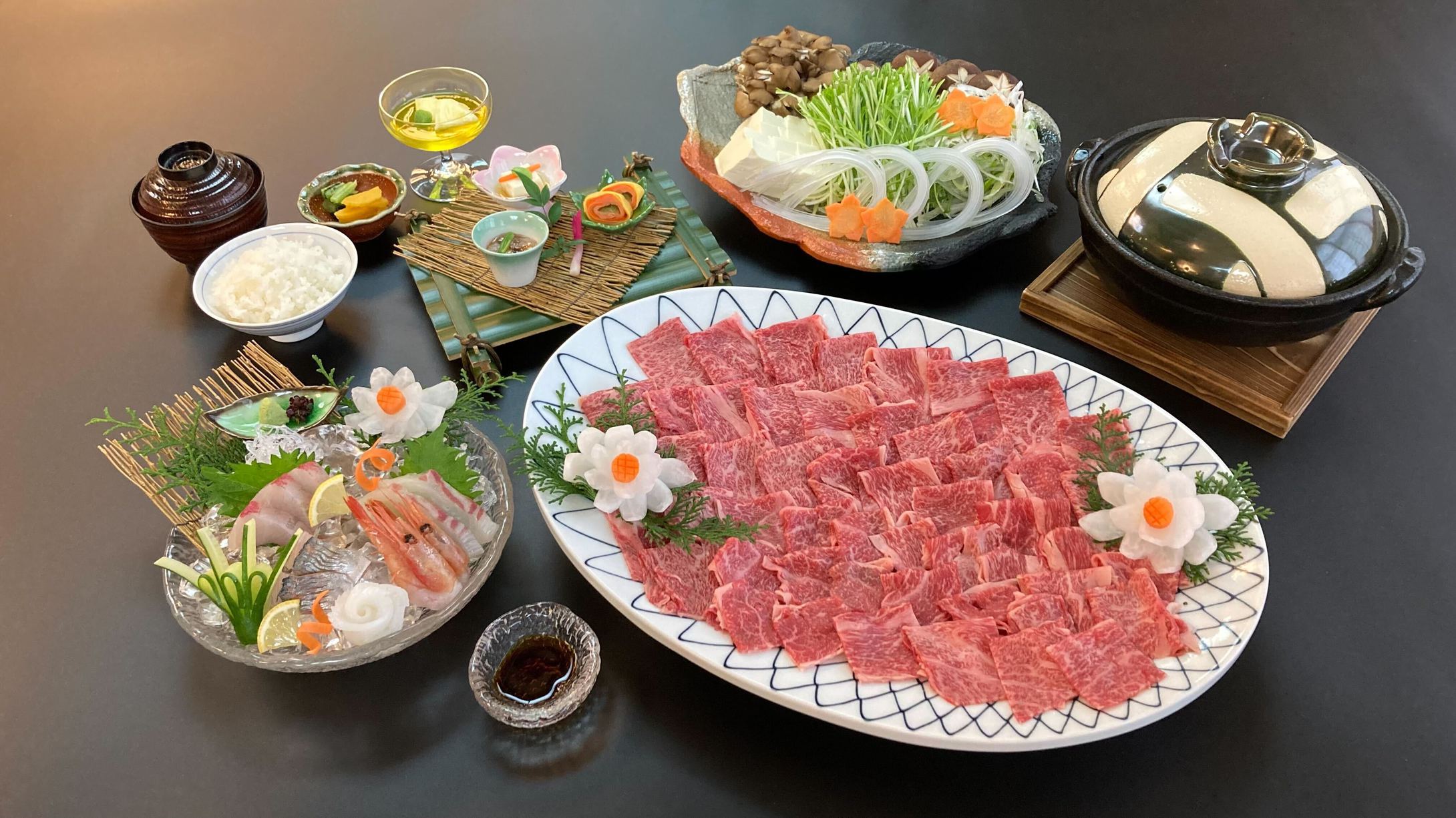 【夕食・朝食付】旬や地産の食材を楽しめる♪四季折々のスタンダード御膳｜6月〜8月